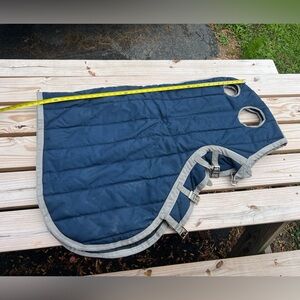 Stable hood mid weight.